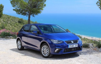 Location de véhicule à Saint Martin : Seat Ibiza - Rev' CAR