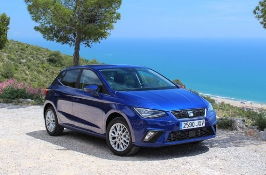 Location de véhicule à Saint Martin : Seat Ibiza - Rev' CAR